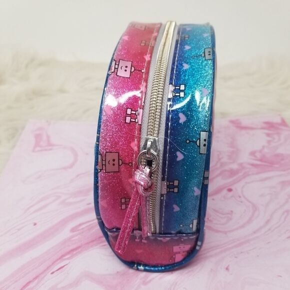 Cute Pink Blue Robot Makeup Bag. - Picture 3 of 9